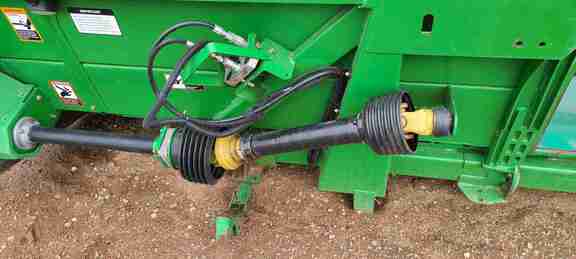 2010 John Deere 608C StalkMaster Header Corn Head