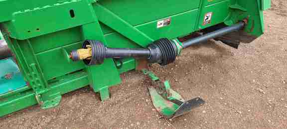 2010 John Deere 608C StalkMaster Header Corn Head