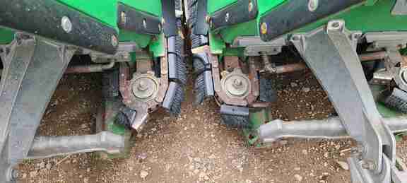 2010 John Deere 608C StalkMaster Header Corn Head