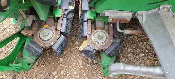 2010 John Deere 608C StalkMaster Header Corn Head