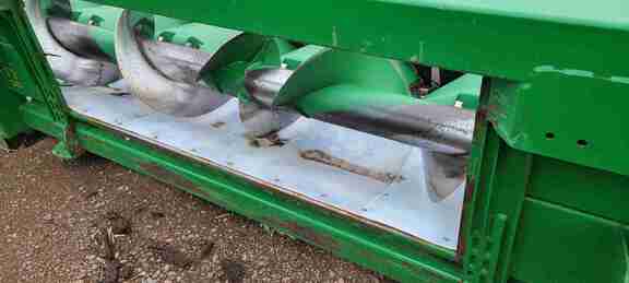 2010 John Deere 608C StalkMaster Header Corn Head