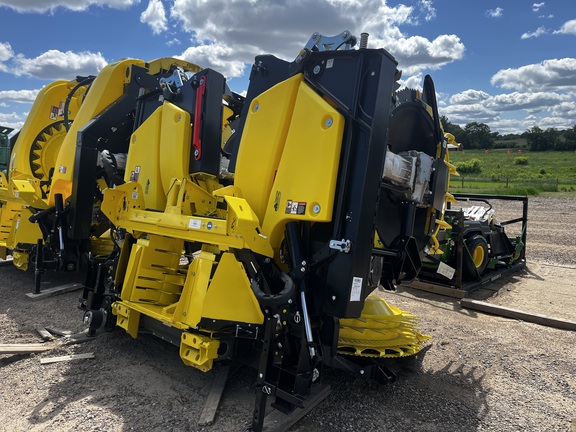 2023 John Deere 772 Header Forage