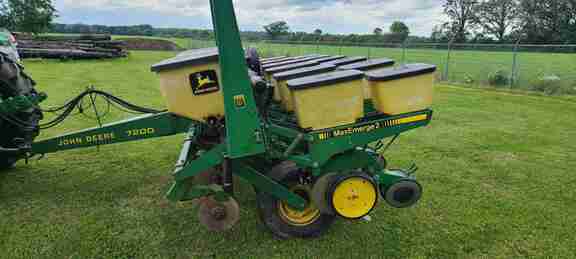 1989 John Deere 7200 Planter