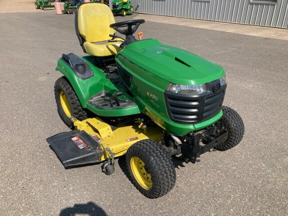 2013 John Deere X738 Garden Tractor