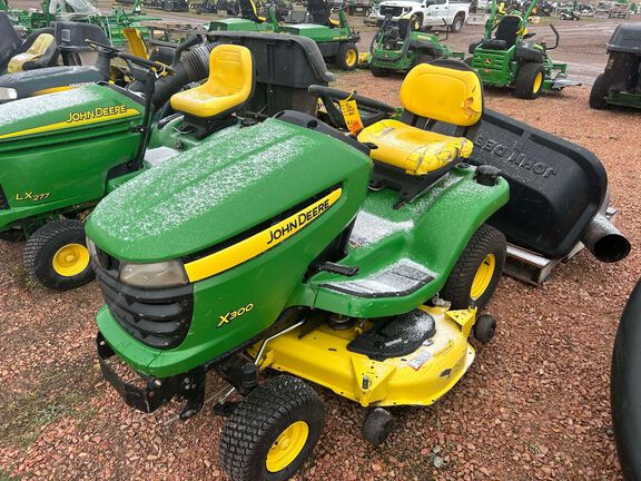 2007 John Deere X300 Garden Tractor