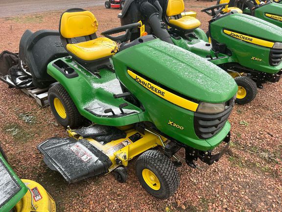 2007 John Deere X300 Garden Tractor