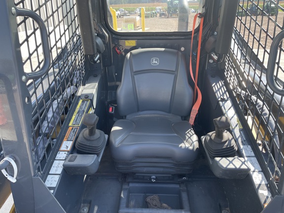 2022 John Deere 324G Skid Steer Loader