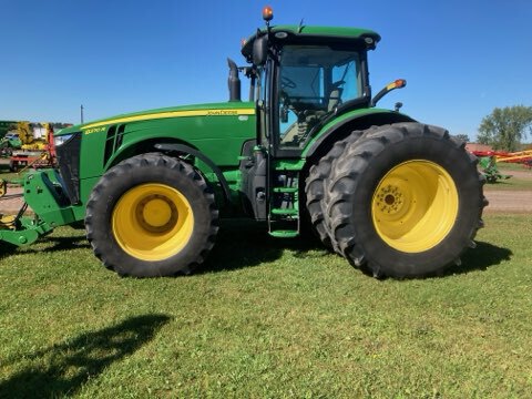 2016 John Deere 8270R Tractor