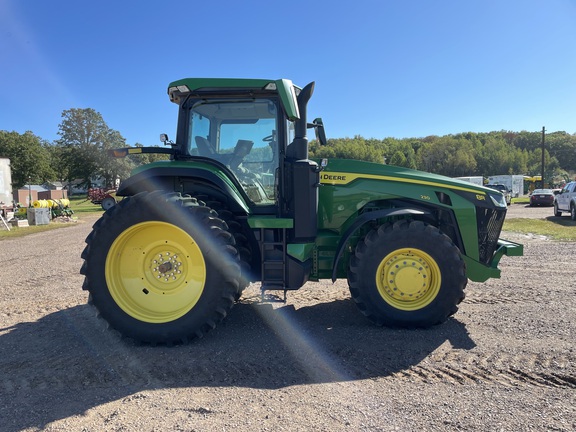 2021 John Deere 8R 230 Tractor