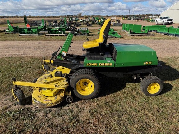 2000 John Deere F911 Mower/Front Deck