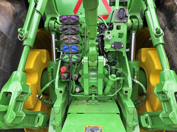 2017 John Deere 8400R Tractor