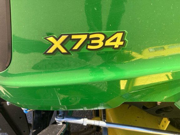 2013 John Deere X734 Garden Tractor