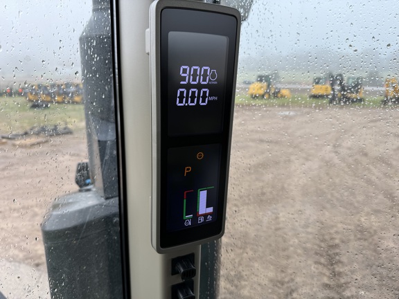 2021 John Deere 7R 230 Tractor