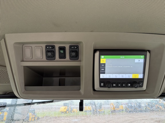 2021 John Deere 7R 230 Tractor