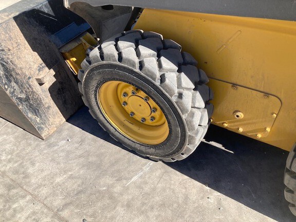 2019 John Deere 320G Skid Steer Loader