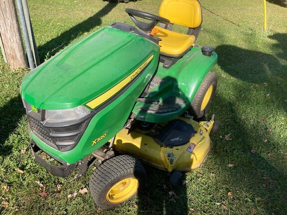 2015 John Deere X320 Garden Tractor