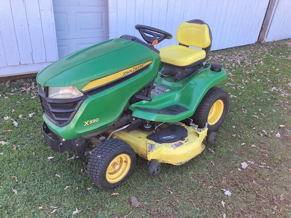 2015 John Deere X320 Garden Tractor