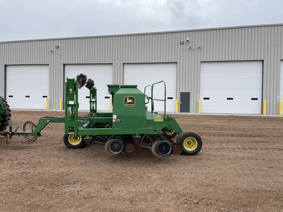 1999 John Deere 1560 Drill