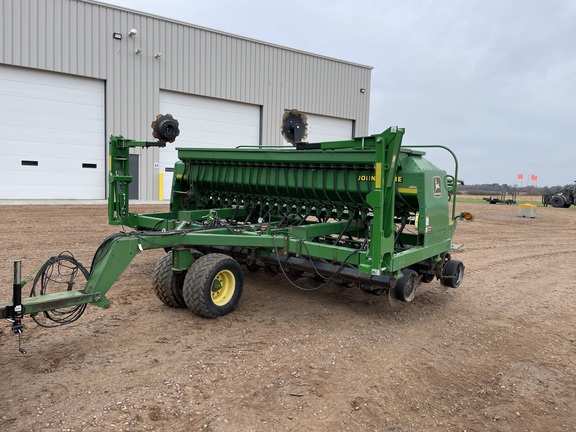 1999 John Deere 1560 Drill