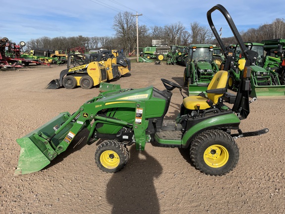 2021 John Deere 1025R Tractor Compact