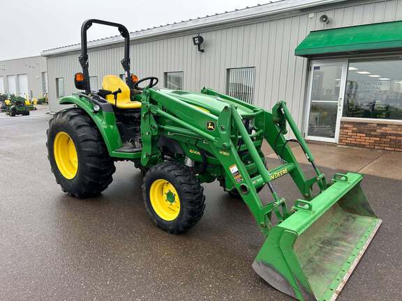 2017 John Deere 4066R Tractor Compact