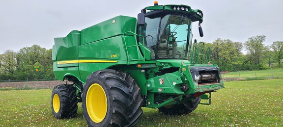 2020 John Deere S790 Combine