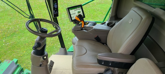 2020 John Deere S790 Combine