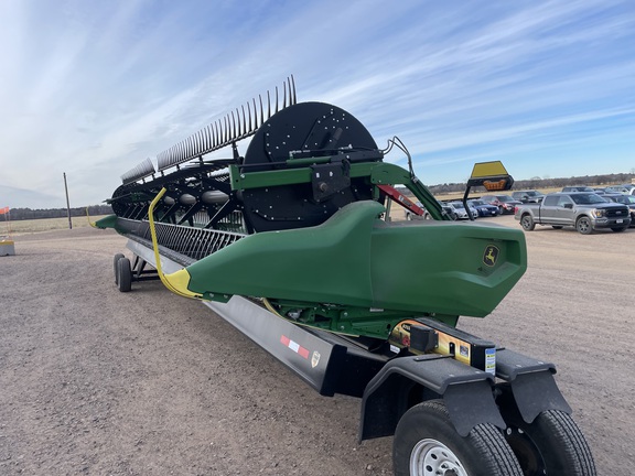 2024 John Deere RD40F Header Combine