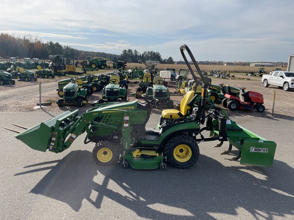 2022 John Deere 1025R Tractor Compact