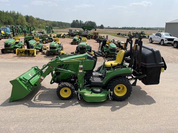 2022 John Deere 1023E Tractor Compact