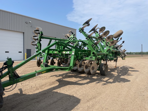 2018 John Deere 2730 Disk Ripper