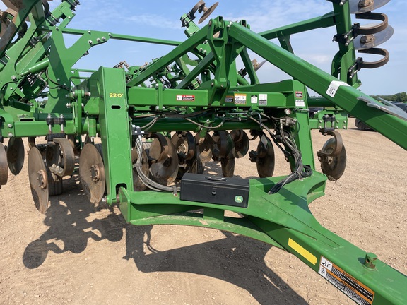 2018 John Deere 2730 Disk Ripper