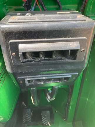 2022 John Deere 2025R Tractor Compact