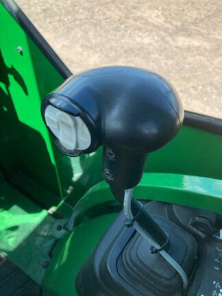 2022 John Deere 2025R Tractor Compact