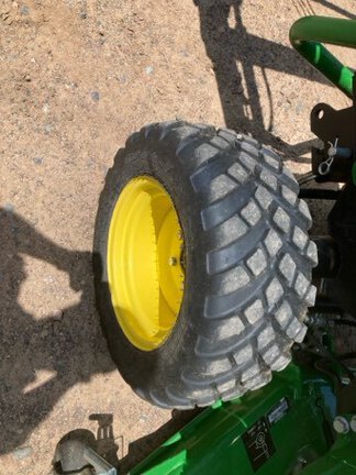 2022 John Deere 2025R Tractor Compact