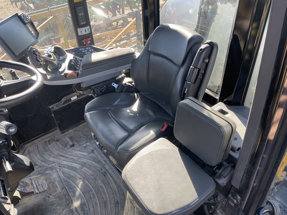 2019 RoGator RG1100C Sprayer/High Clearance