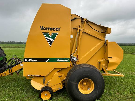2019 Vermeer 604N SELECT Baler/Round