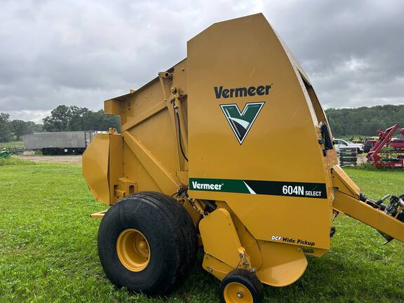 2019 Vermeer 604N SELECT Baler/Round