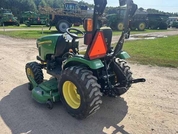 2015 John Deere 2025R Tractor Compact