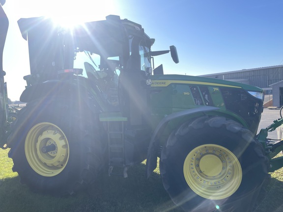 2024 John Deere 7R 310 Tractor