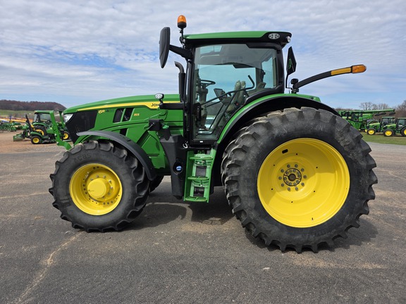 2022 John Deere 6R 155 Tractor