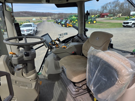 2022 John Deere 6R 155 Tractor
