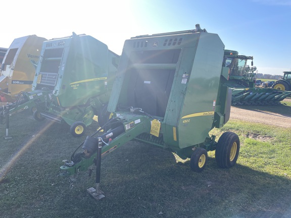2022 John Deere 450E Baler/Round