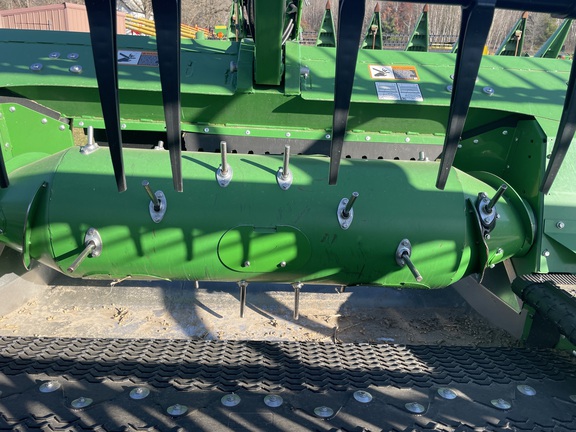 2024 John Deere RD40F Header Combine