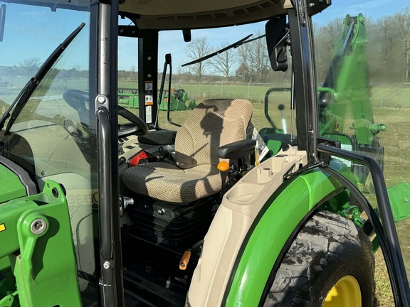 2024 John Deere 3039R Tractor Compact