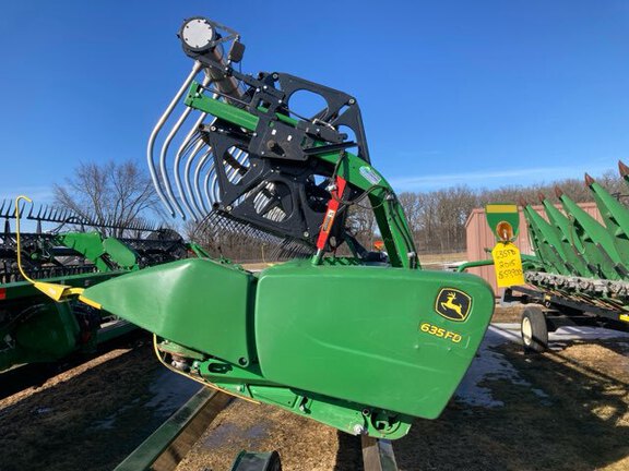 2015 John Deere 635FD Header Combine