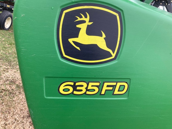 2015 John Deere 635FD Header Combine