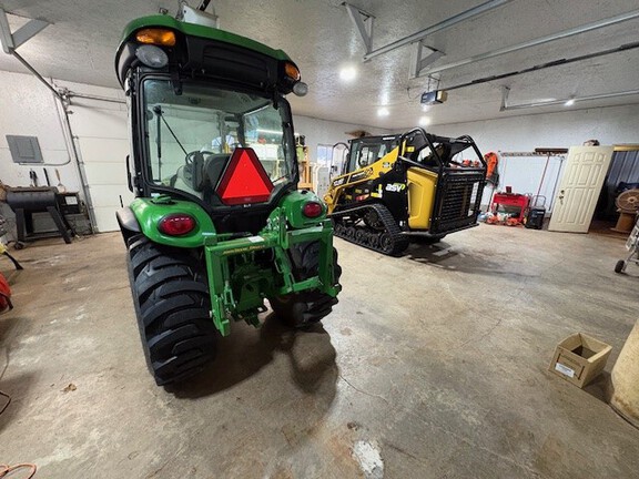 2022 John Deere 3033R Tractor Compact