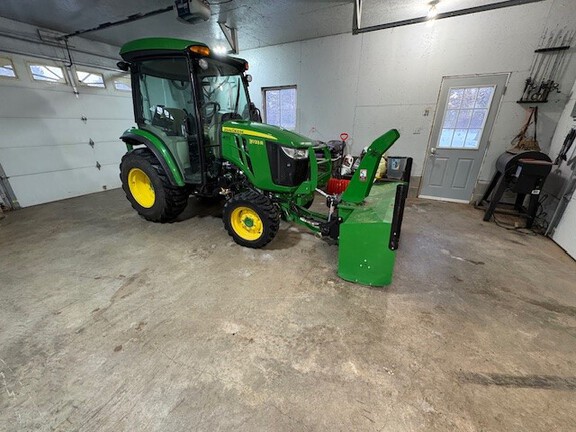 2022 John Deere 3033R Tractor Compact