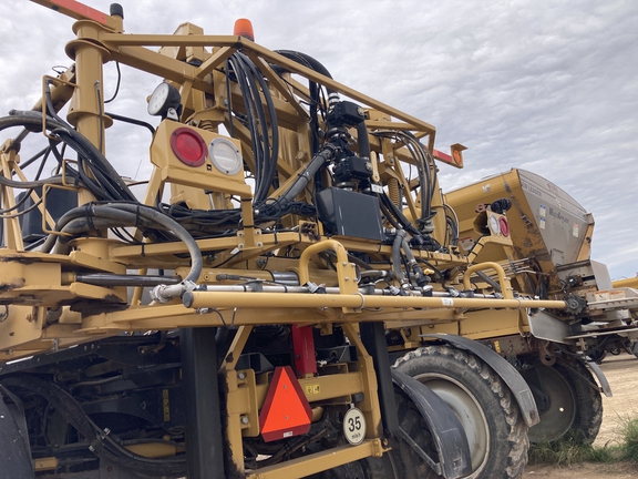 2019 RoGator RG1100C Sprayer/High Clearance